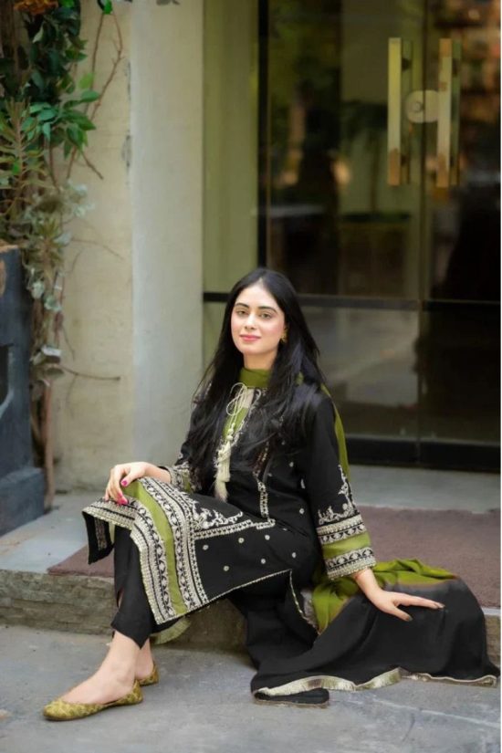 OMAL BY KOMAL - 3PC EMBROIDERED LAWN SHIRT WITH BAMBAR DUPPATA AND TROUSER