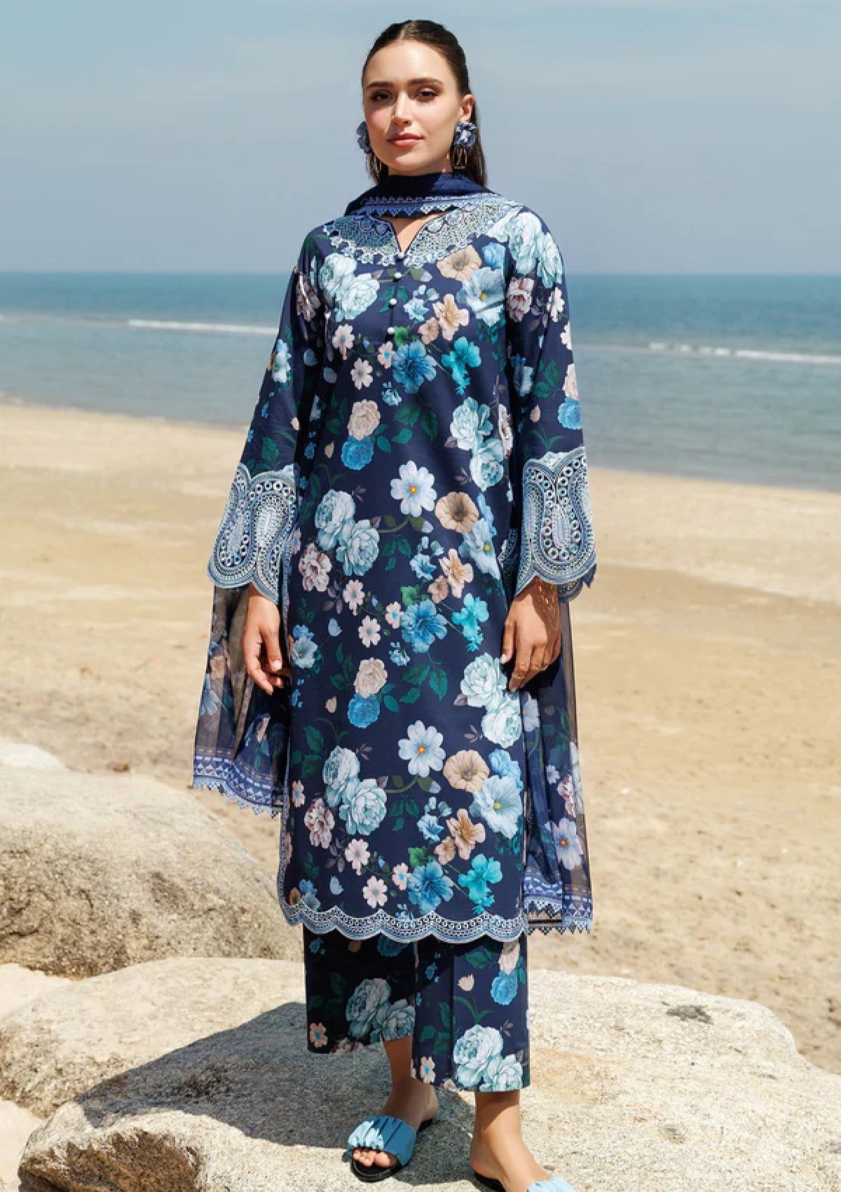 Maria.B - 3PC Karandi Shirt And Printed Dupatta With Patches - Unstitched
