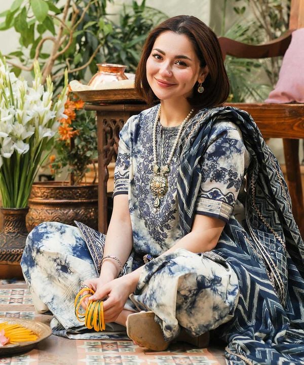 Sapphire - 3Pc embroidered Lawn Shirt And Printed Dupatta With Trouser