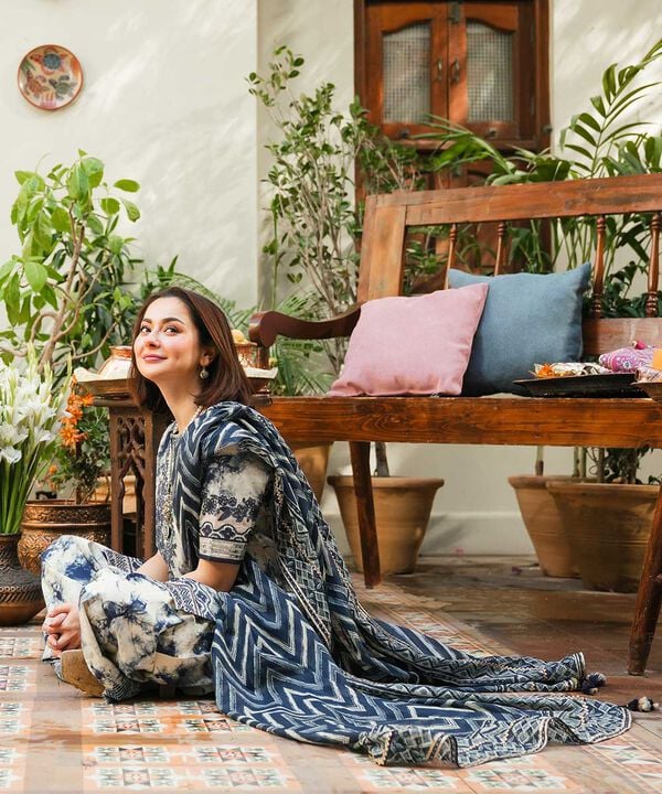 Sapphire - 3Pc embroidered Lawn Shirt And Printed Dupatta With Trouser