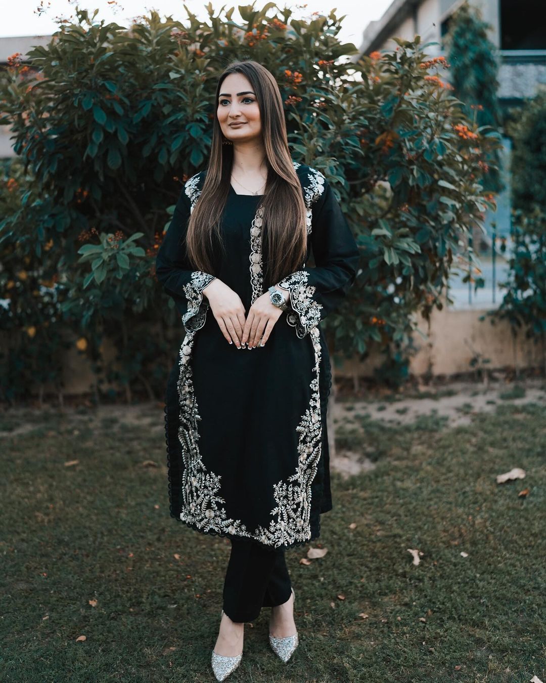 LLULUSAR EMBROIDERED DHANAK 2PC UNSTICHED