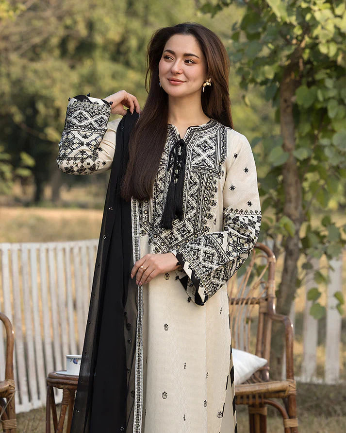 Qalamqar Embroidered Dhanak Three Piece unstiched
