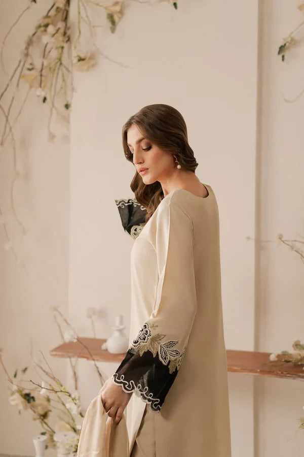 IZEL  Embroidered lawn Three Piece IZ-09