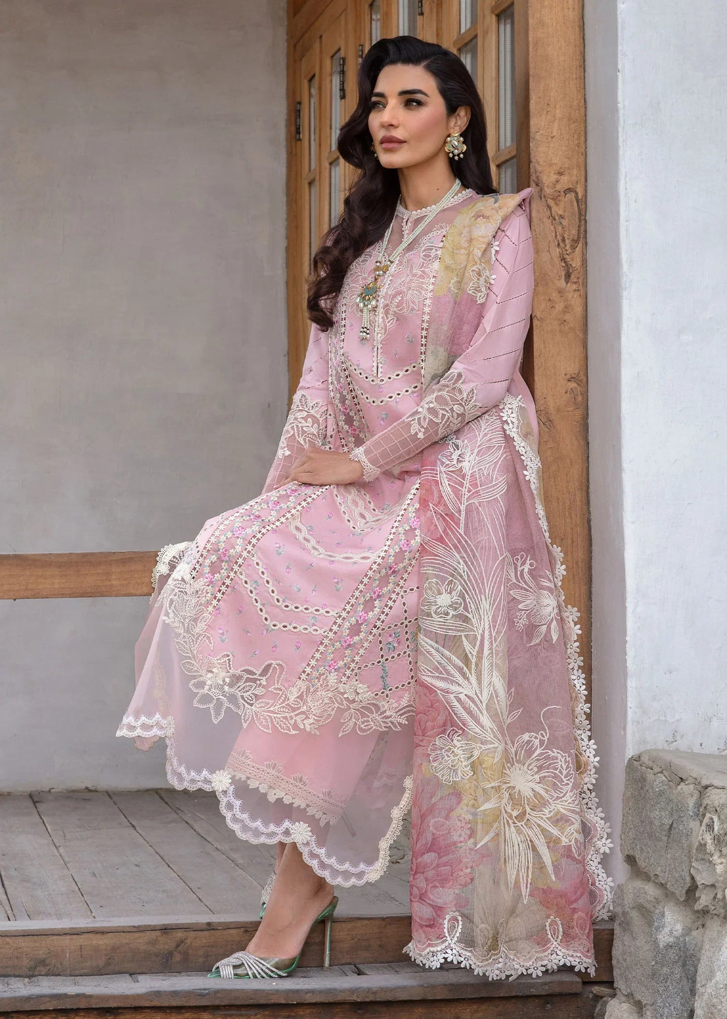 CRIMSON EMBROIDERED LAWN 3PC UNSTICHED