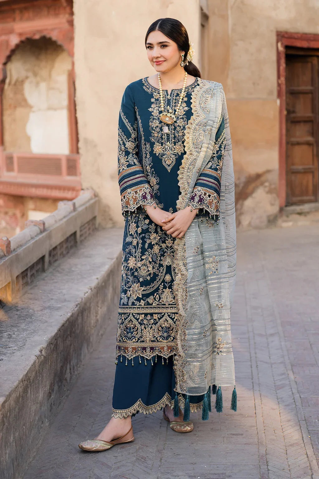 BATIK EMBROIDERED LAWN 3CP UNSTICHED