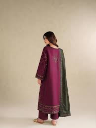 IZNK EMBROIDERED LAWN 3PC UNSTICHED