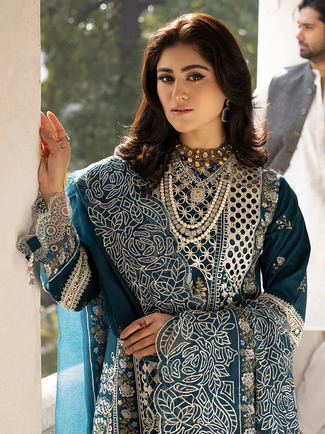 MAHNUR EMBROIDERED LAWN 3PC UNSTICHED